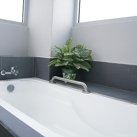 G5 Hotel And Serviced Apartment ジョホールバル エクステリア 写真